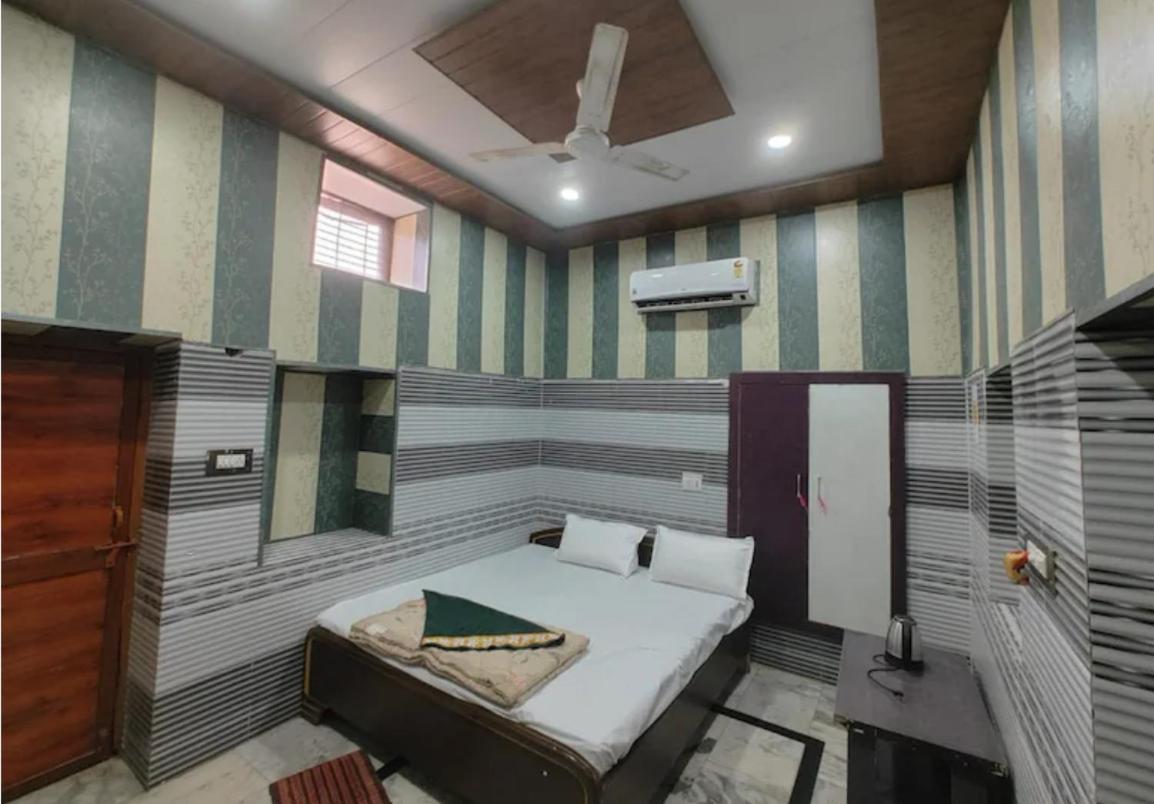 Bhagat Ji Guest House Ayodhya Exterior foto